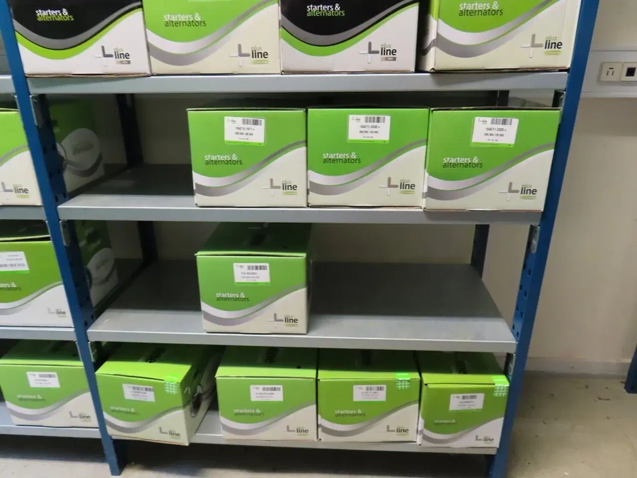 Billede 18 - 16 fag med startere og generatorer