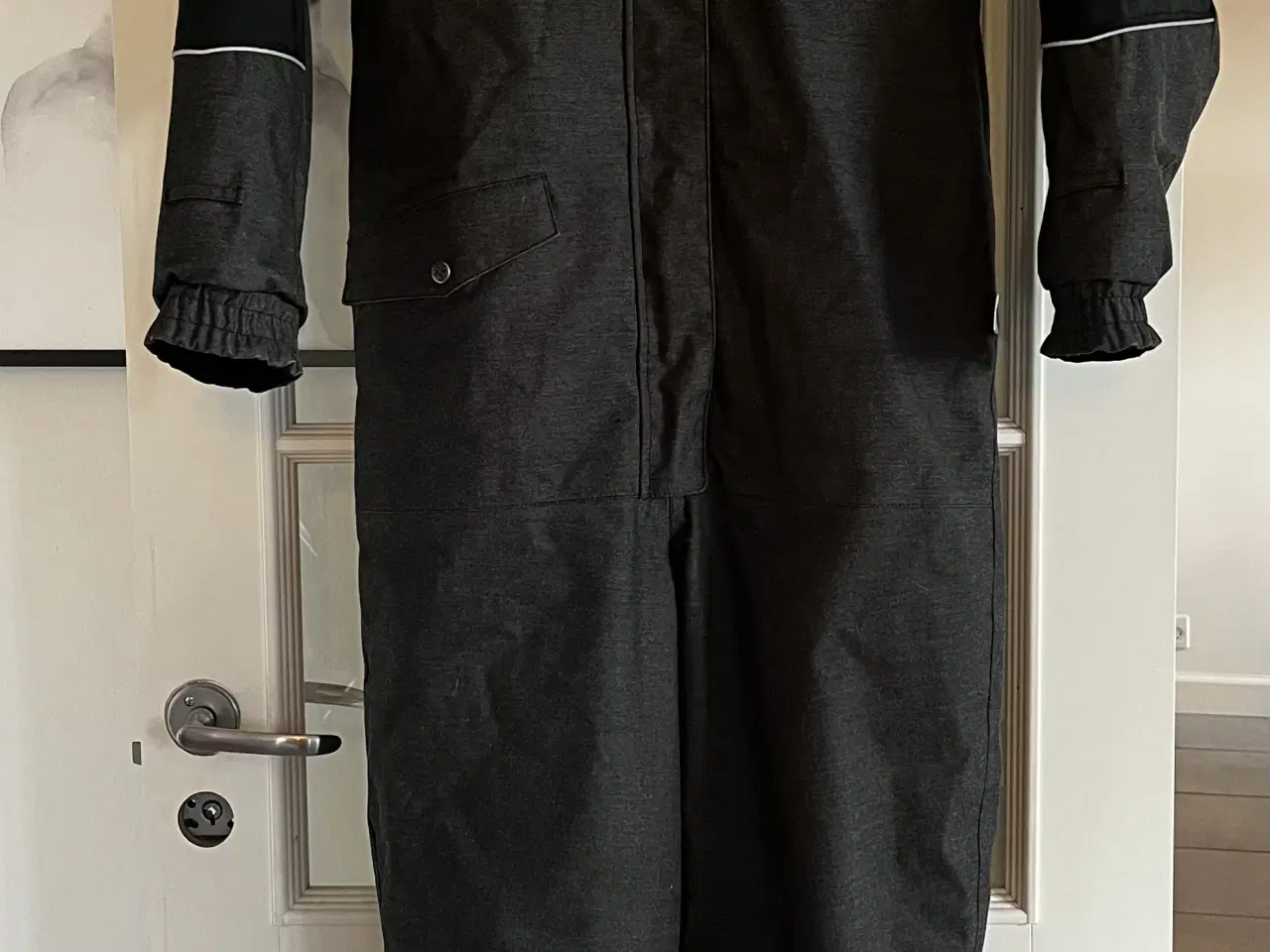 Billede 1 - Hummel snowsuit- flyverdragt str.152