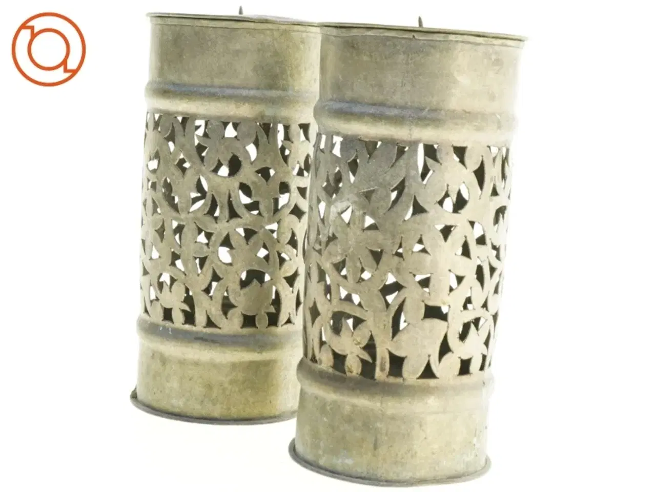 Billede 2 - Udsmykkede metal lysestager (str. 21 x 10 cm)