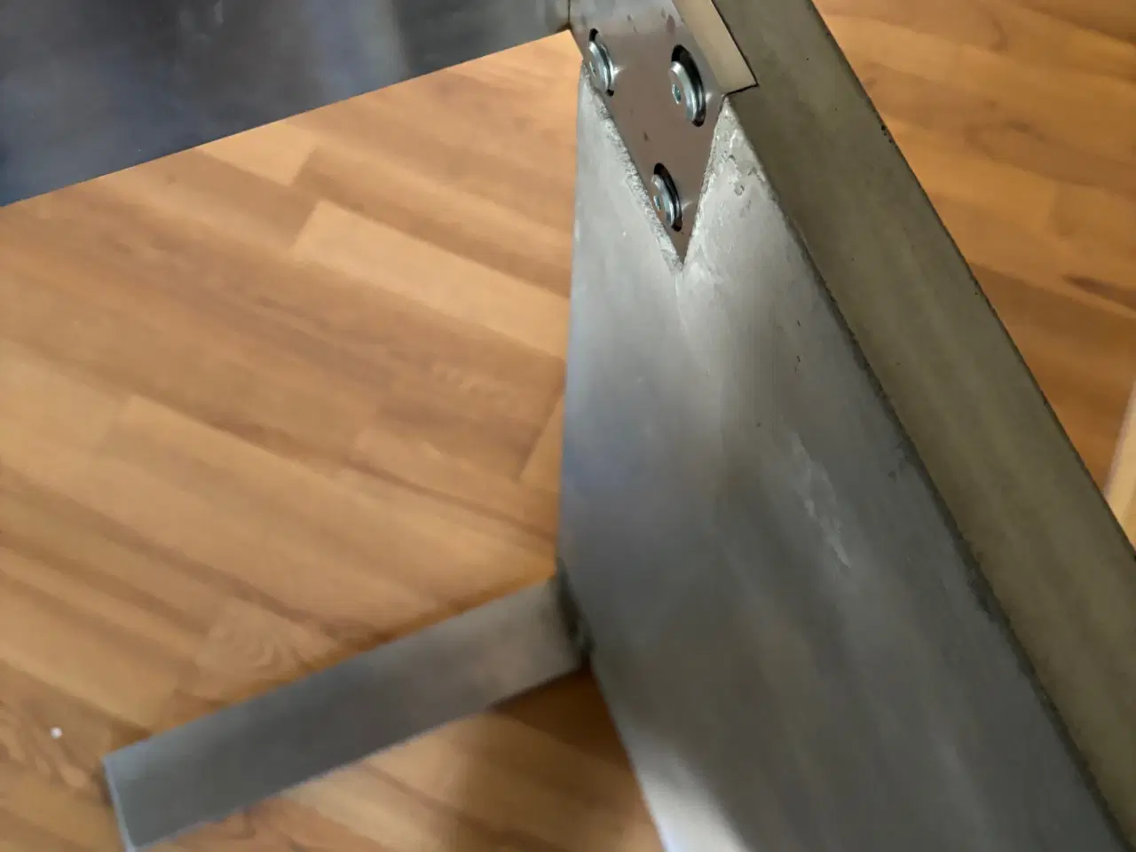 Billede 3 - Massiv sofabord i grå beton, Beacon Design.