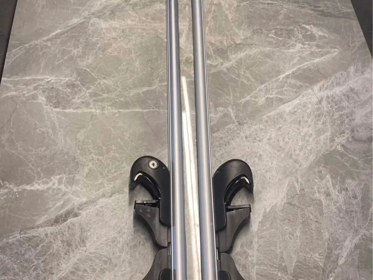 Billede 2 - Tagbøjler til bil