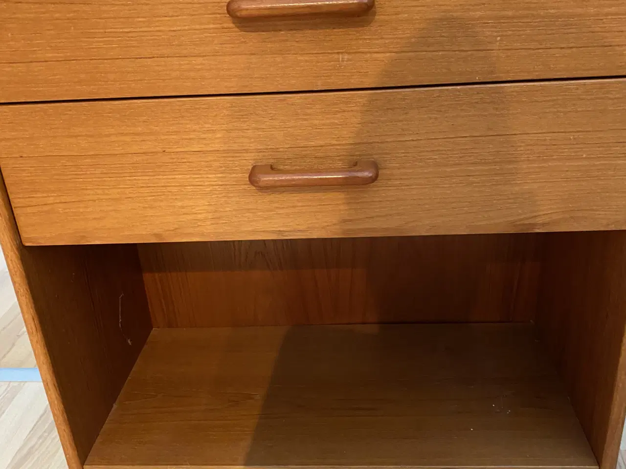 Billede 1 - Teaktræsreol med 2 skuffer 