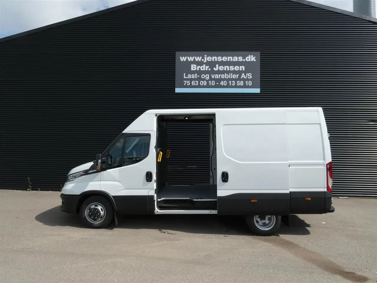 Billede 1 - Iveco Daily 35C18 12m3 3,0 D Hi-Matic 180HK Van 8g Aut.