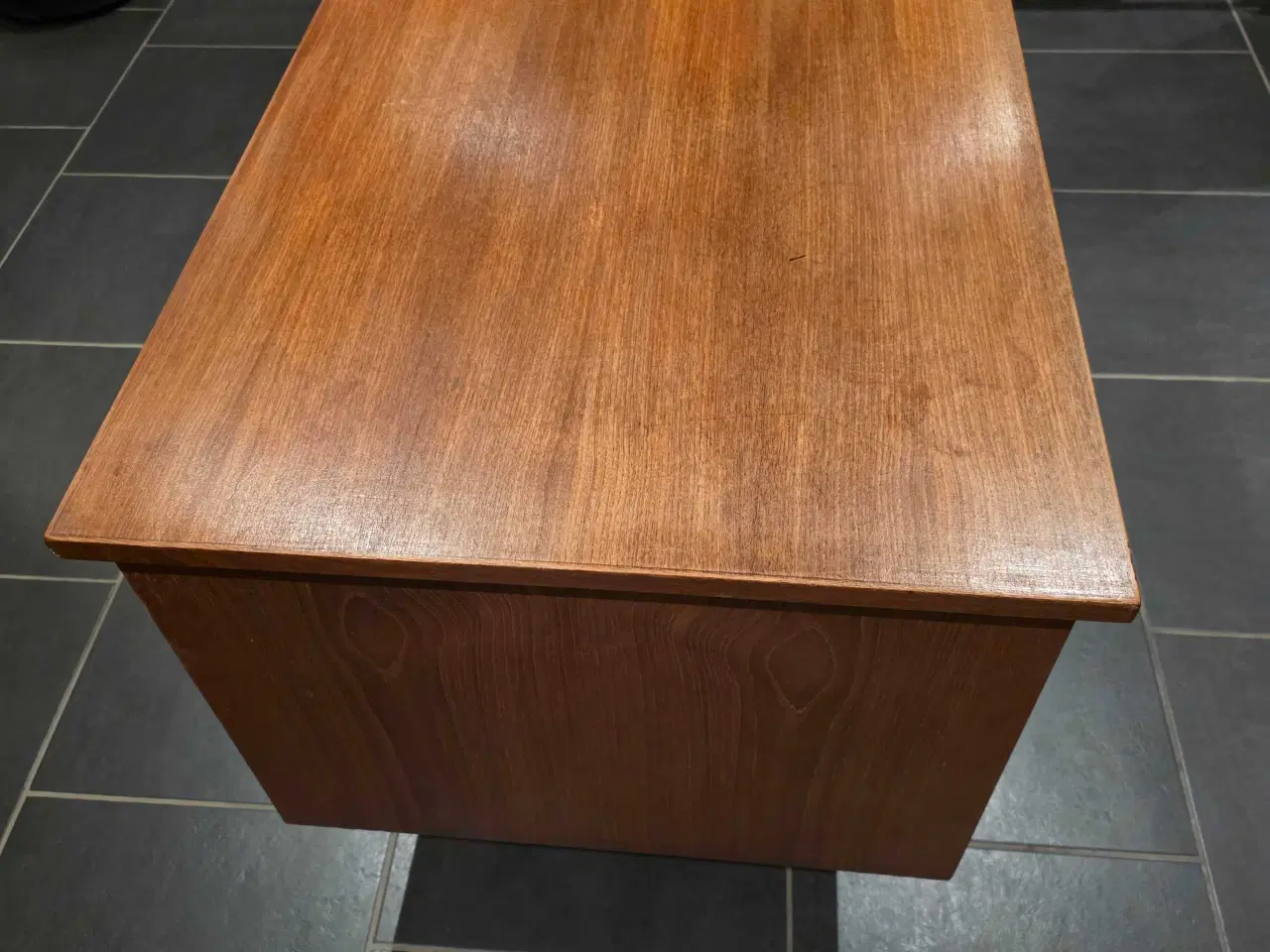 Billede 2 - Flot Teaktræ skrivebord