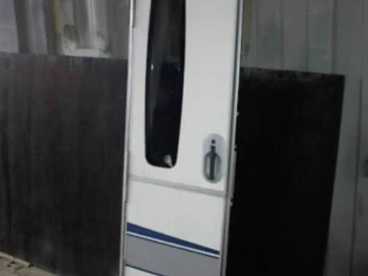 Billede 1 - Dør med Karm