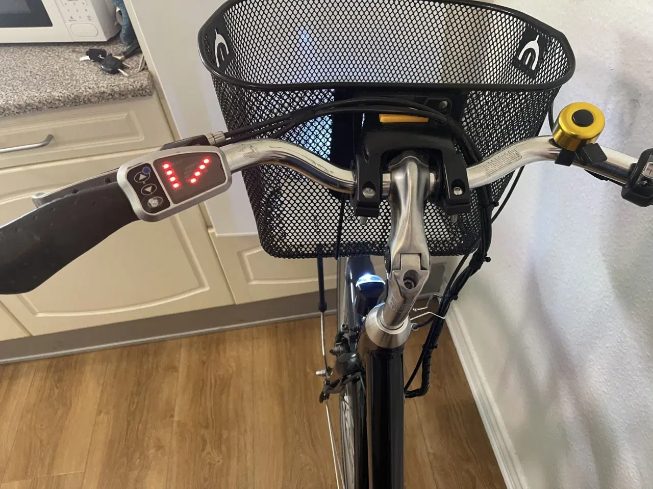 Billede 3 -  flot x-zite dame elcykel 28"  7 gear.