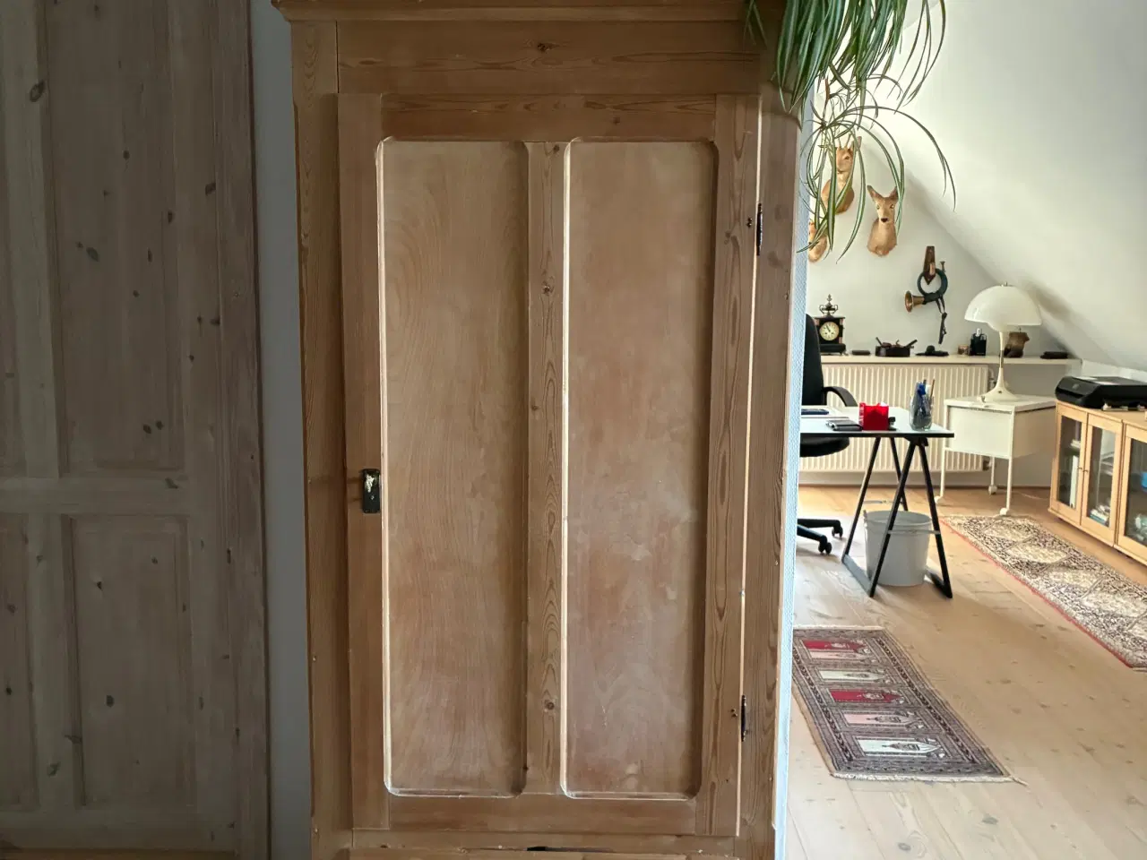 Billede 1 - karlekammerskab fyr