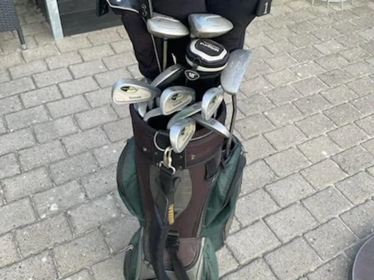 Billede 2 - Golfsæt og golfbag og diverse køller og jern