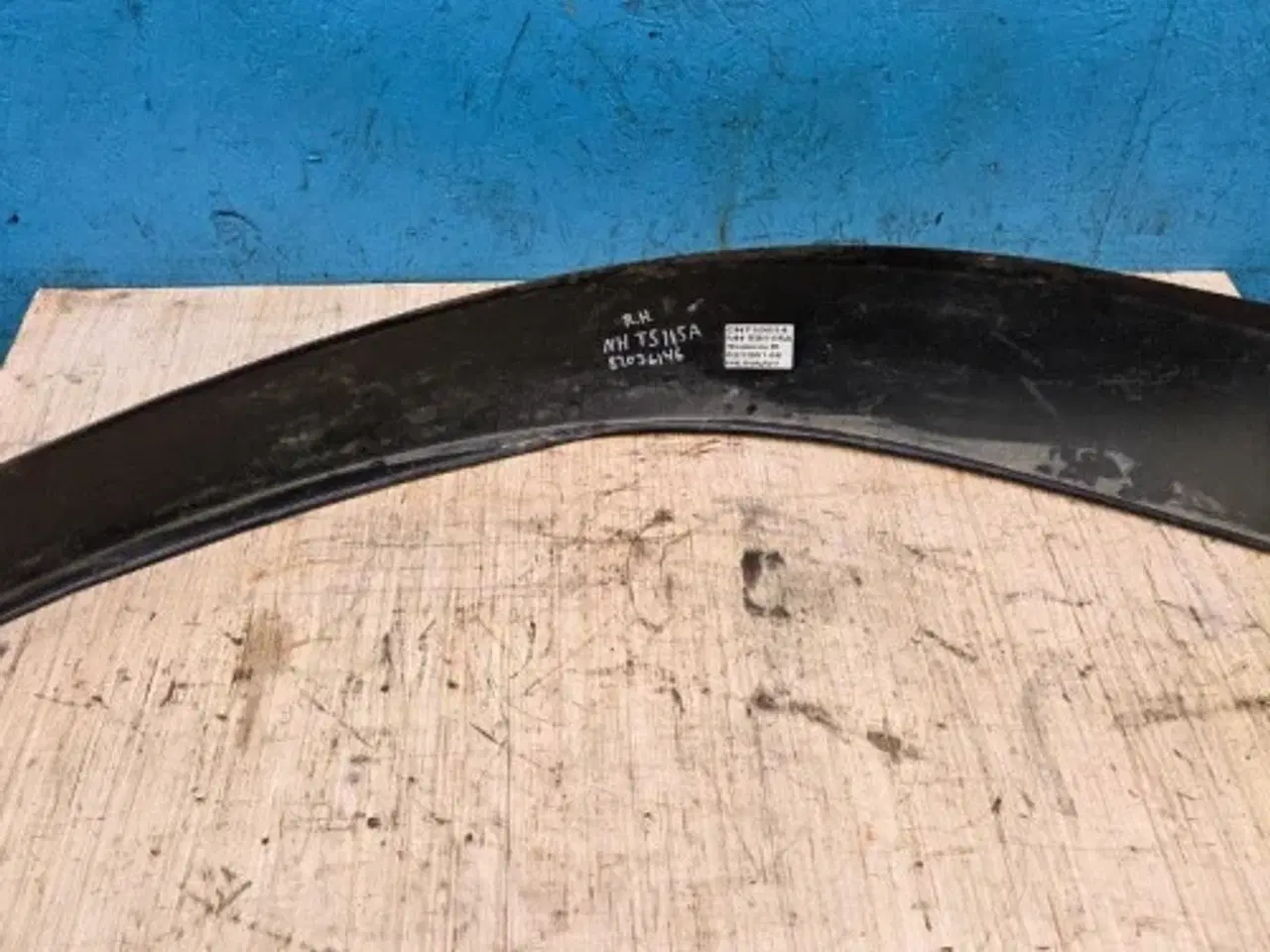 Billede 5 - New Holland TS115A Skærm R. 82036146