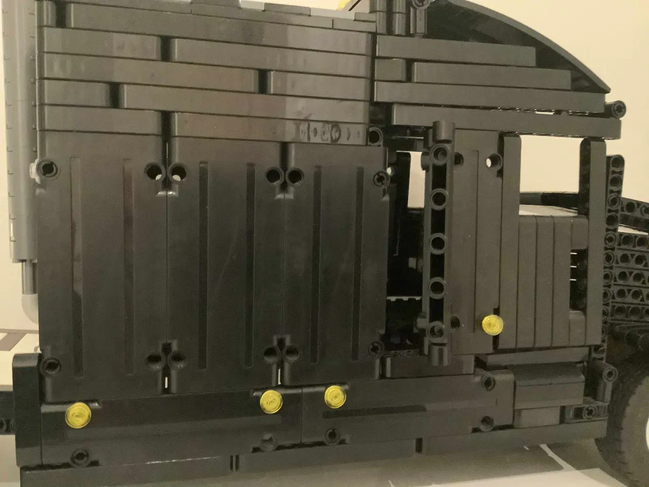 Billede 4 - UNIK Selvbygget Sort Technic lego Trucker 