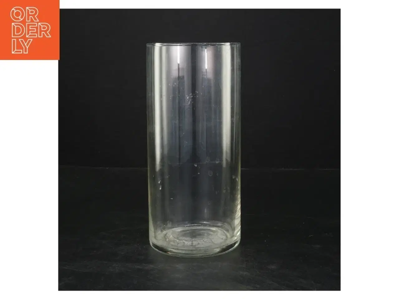 Billede 4 - To cylinderformede glasvaser (str. Ø. 9 cm. længde. 11,5 cm. og. ø. 9 cm. længde. 19,5 cm)