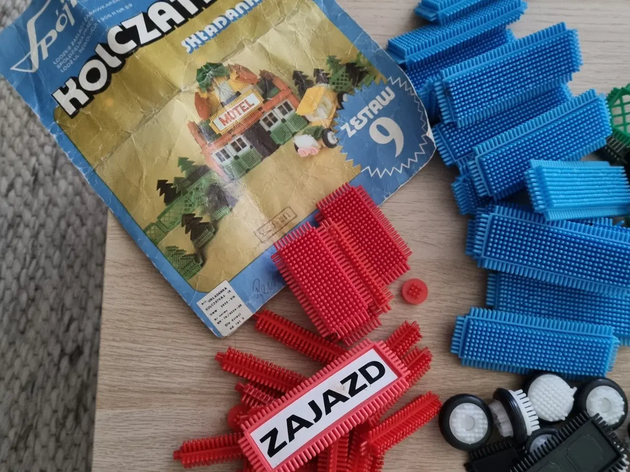 Billede 1 - Kolczatka byggesæt/klodser 1990