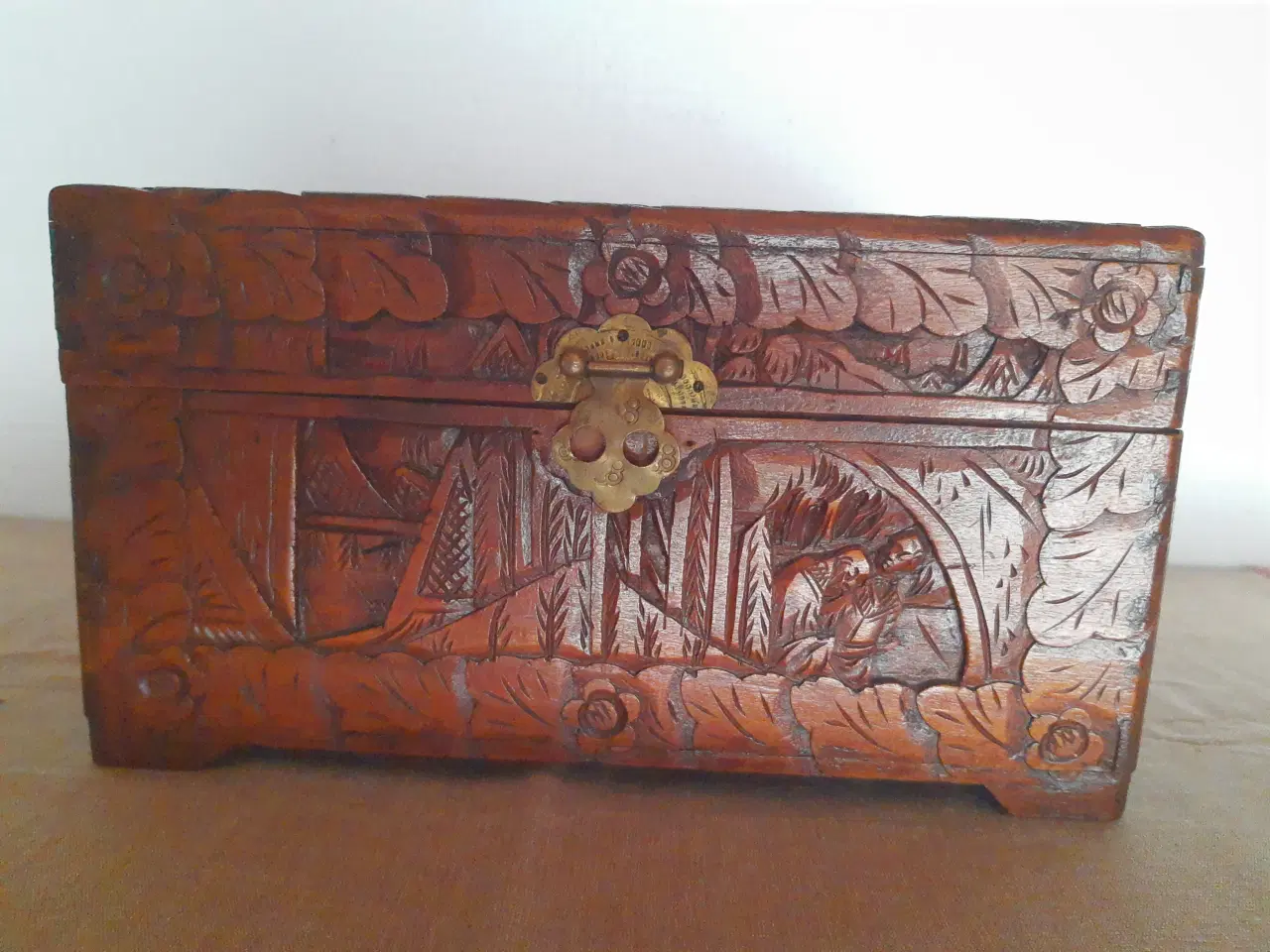 Billede 3 - Kamfertræs skrin.