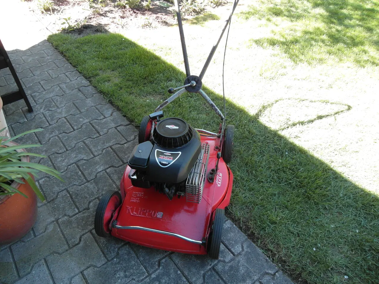 Billede 4 - Plæneklipper Klippo med Briggs&Stratton motor.