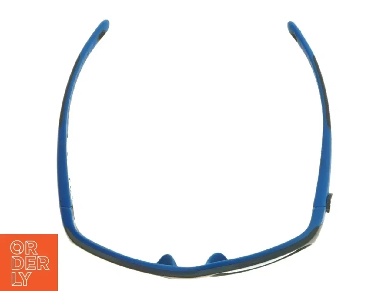 Billede 6 - Blå solbriller med etui fra Quechua (str. 13 cm)