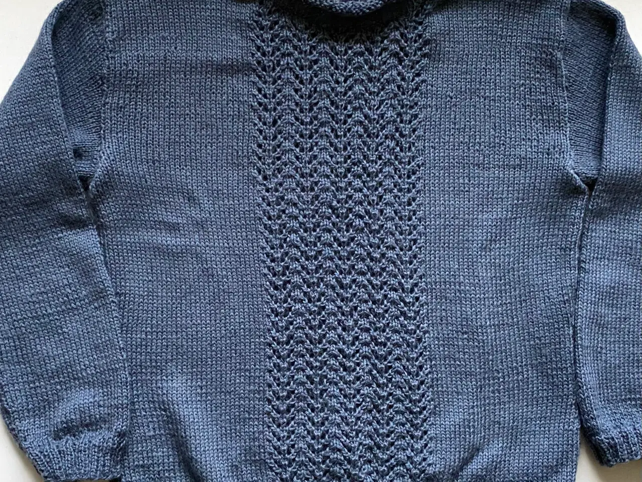 Billede 4 - Håndstrikket uldtrøje
