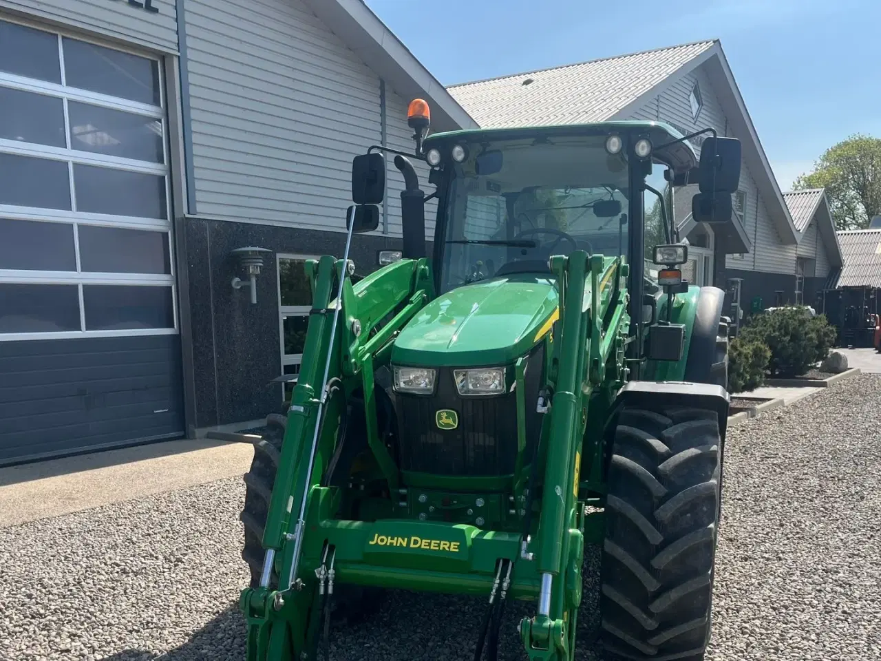Billede 9 - John Deere 5115M Med frontlæsser, som ny