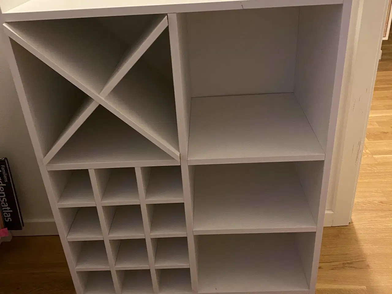 Billede 1 - Hvid stabil vinreol