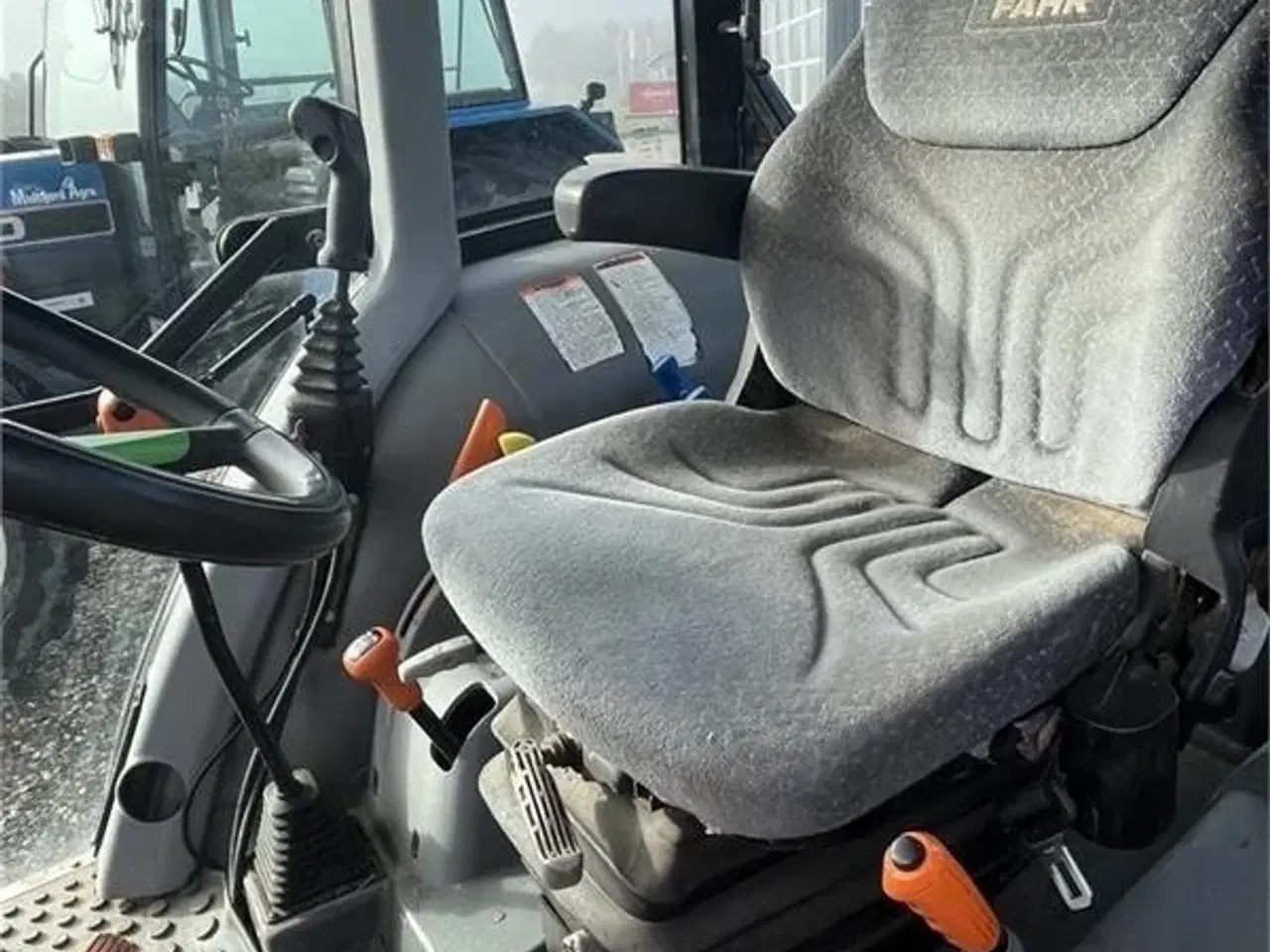 Billede 9 - Deutz-Fahr Agrofarm 100 Med læsser - 3000 timer
