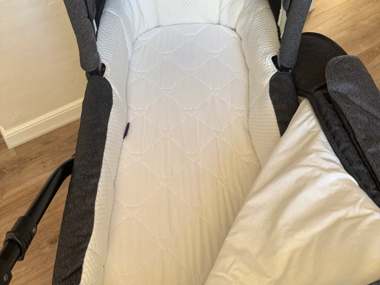 Billede 2 - Basson Nordic Lux barnevogn, Grey Melange