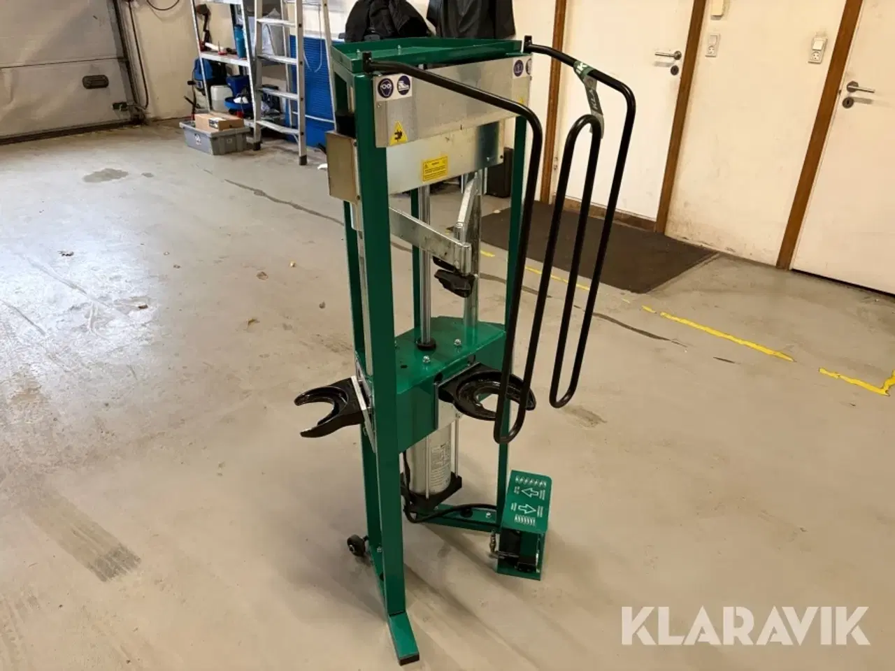Billede 2 - Fjederpresser Compac CSC G2