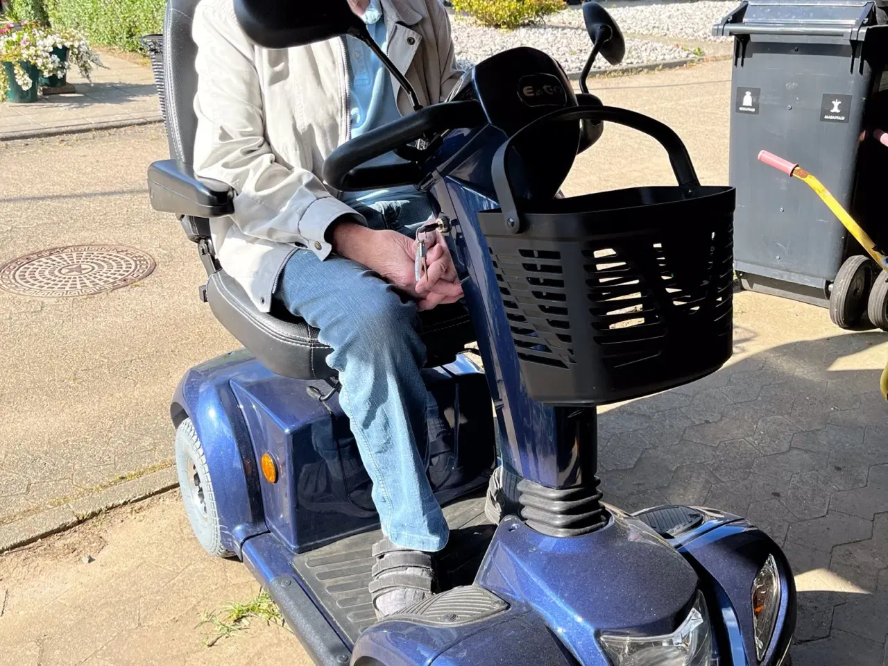 Billede 1 - El scooter blå model Easy Go L4B