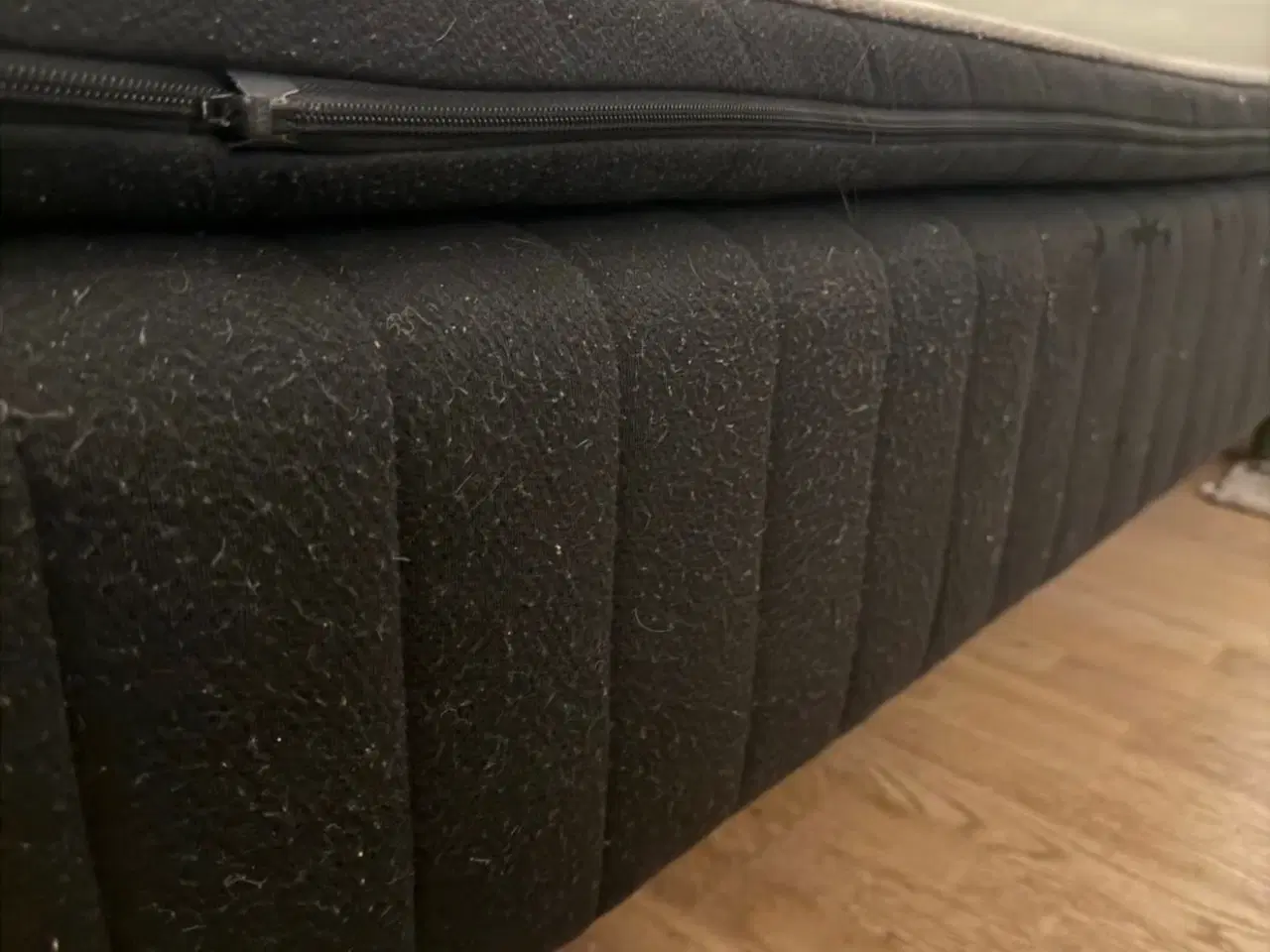 Billede 3 - Sort trekvart seng