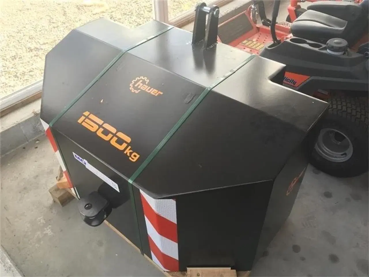 Billede 1 - Hauer Frontklods 1500 kg.