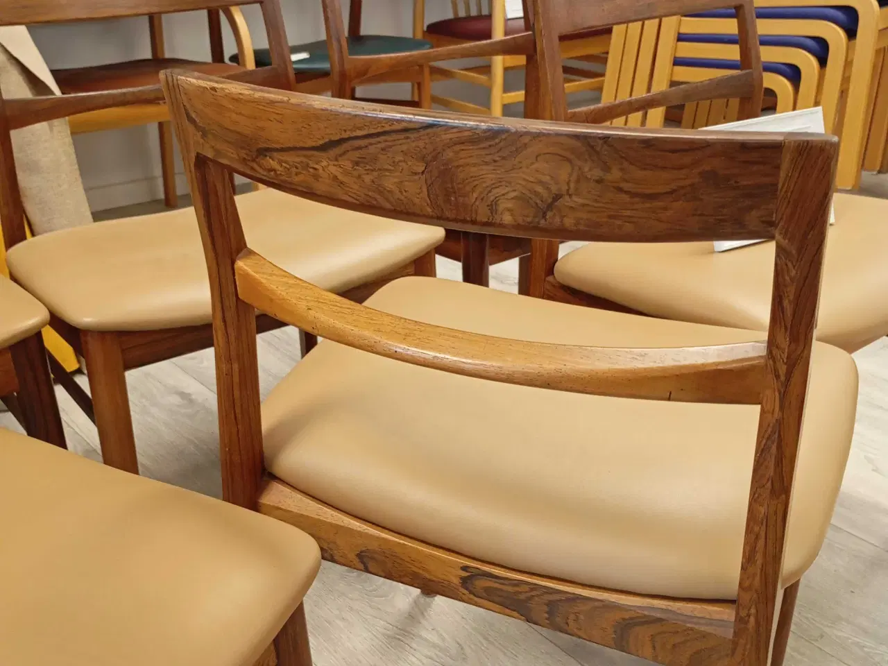 Billede 7 - Smukke palisander stole- af Henning Kjærnulf.