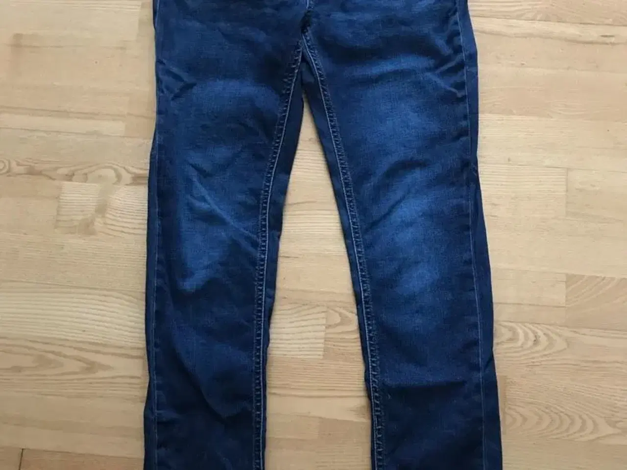 Billede 2 - Hilfiger jeans str  176