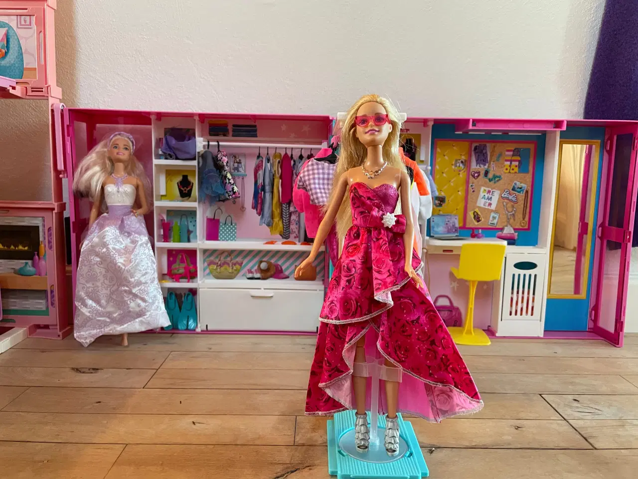 Billede 3 - Kæmpe Barbie samling