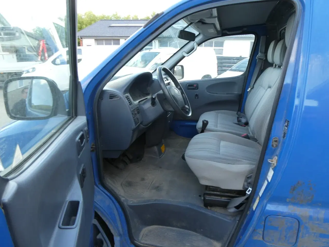 Billede 6 - Toyota HiAce 2,5 D-4D 95 Komfort kort