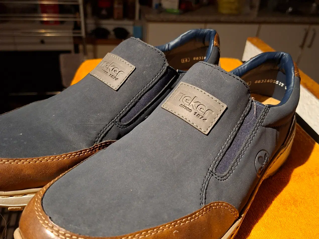 Billede 5 - Sko str 44 sælges. 