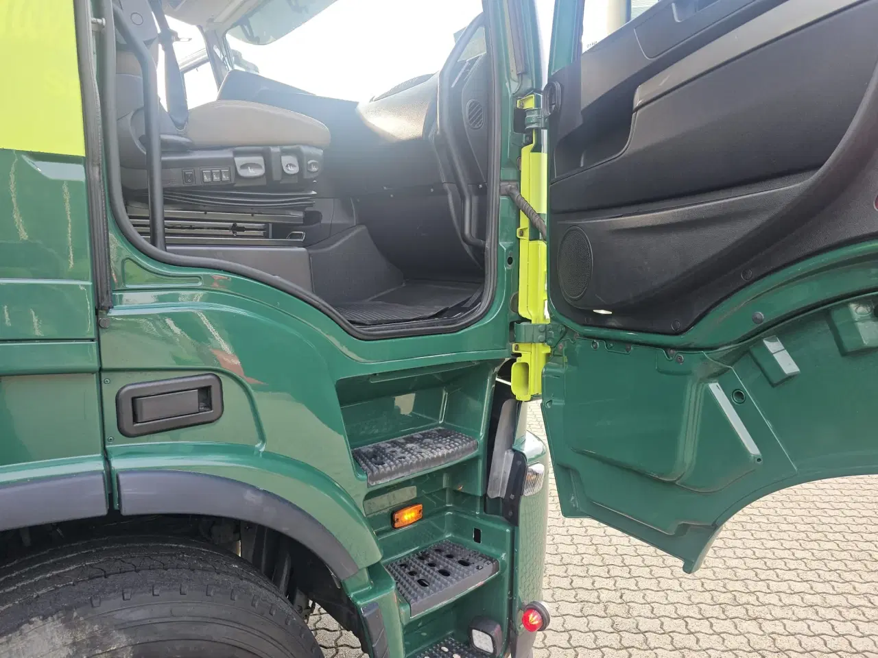 Billede 33 - Iveco Stralis 560 6x4, Hejs-kran