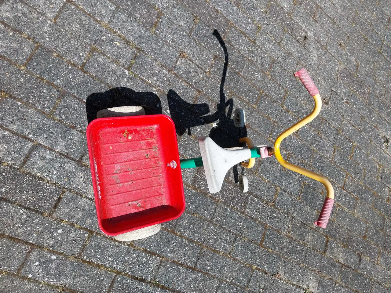 Billede 1 - Winter trehjulet børnecykel med lad – robust model