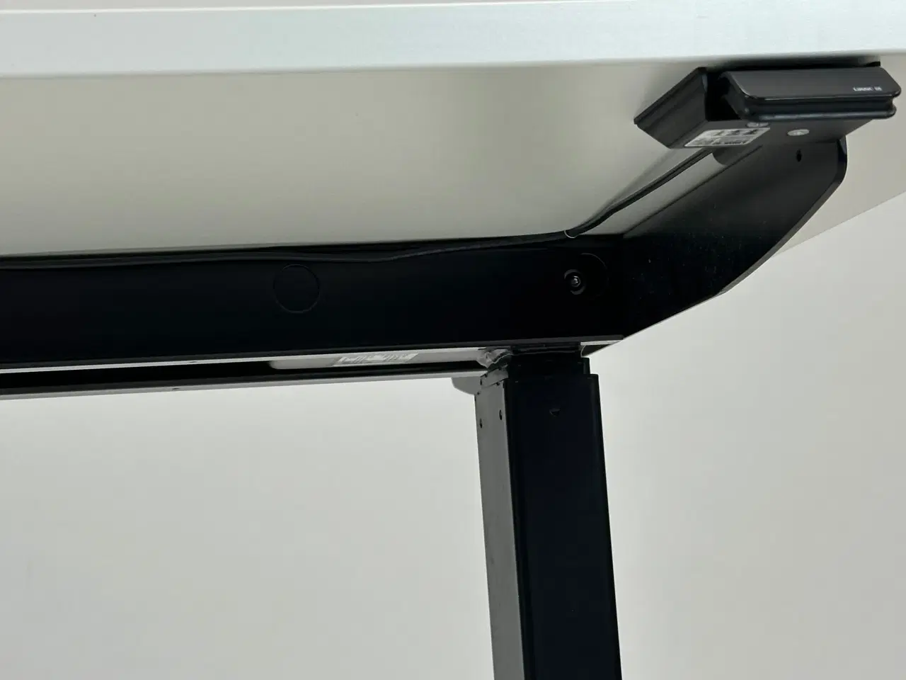 Billede 5 - Hæve/sænkebord 140x80 (m. flex) - Linak