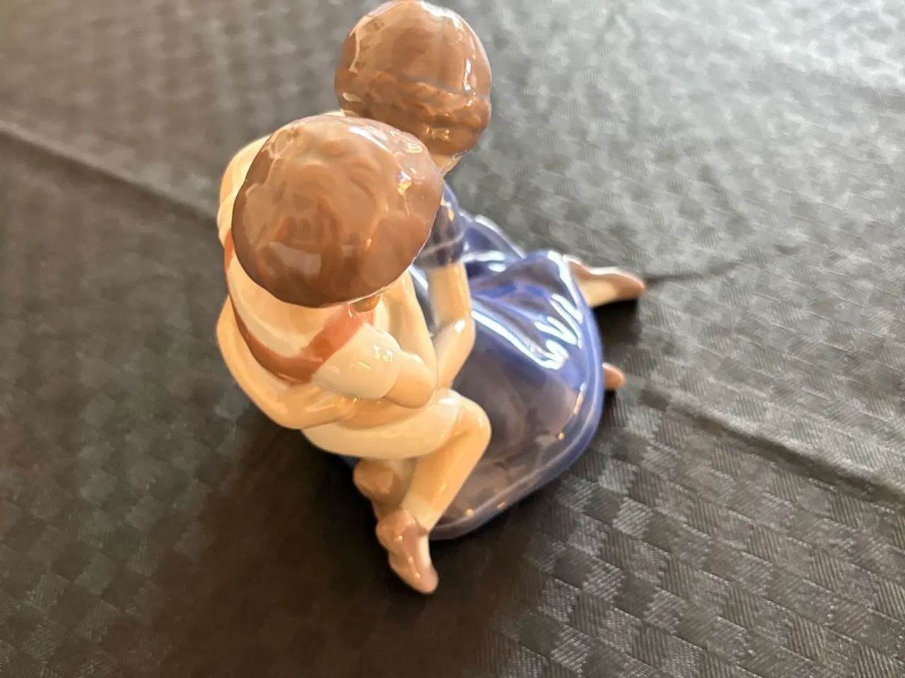 Billede 2 - B & G figur med mor og barn