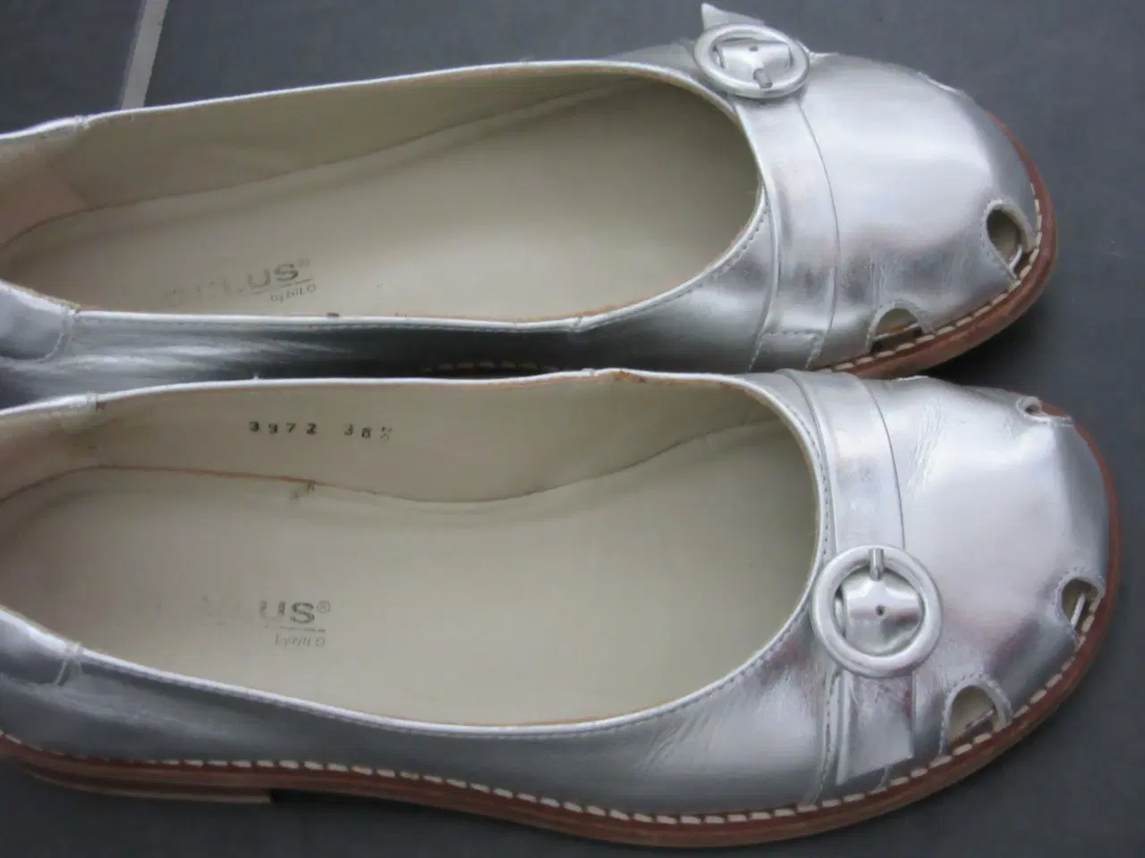 Billede 2 - Angulus sko, sølv str. 38,5