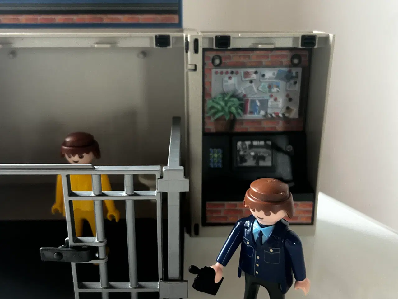 Billede 2 - Playmobil politifængsel