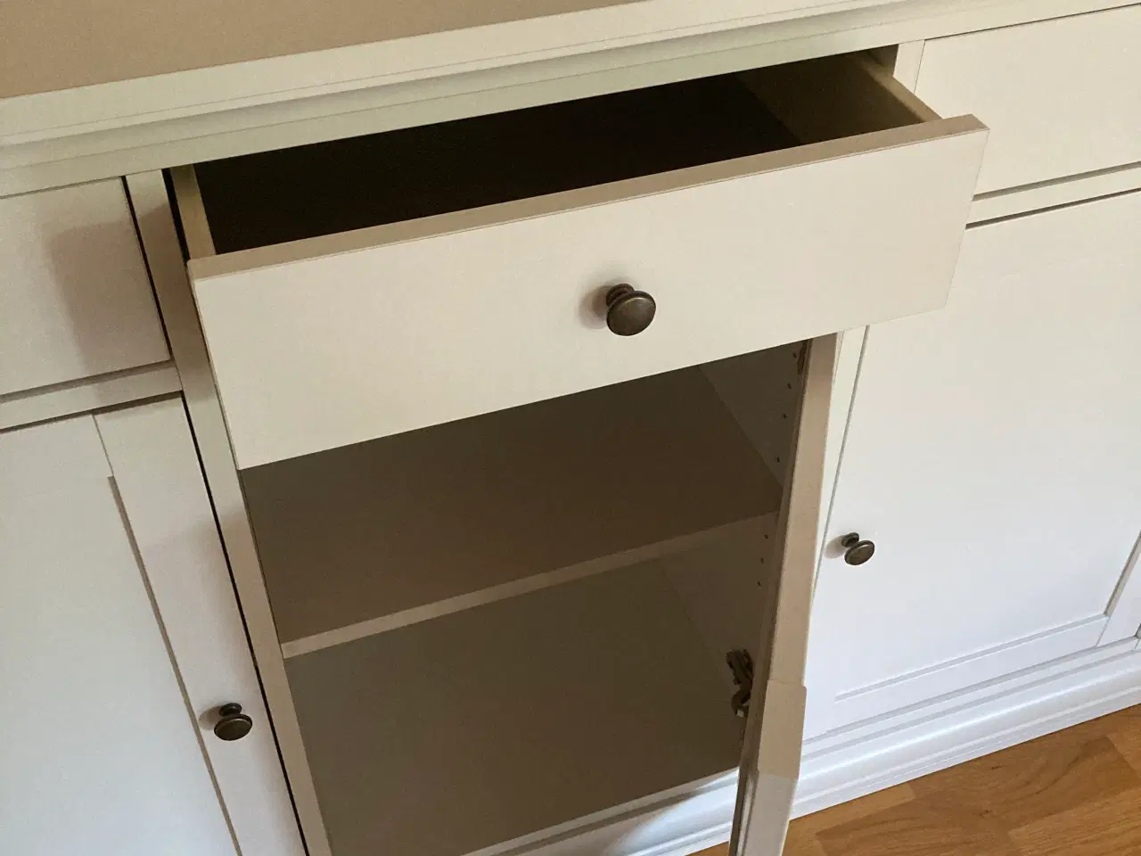 Billede 3 - Vitrine
