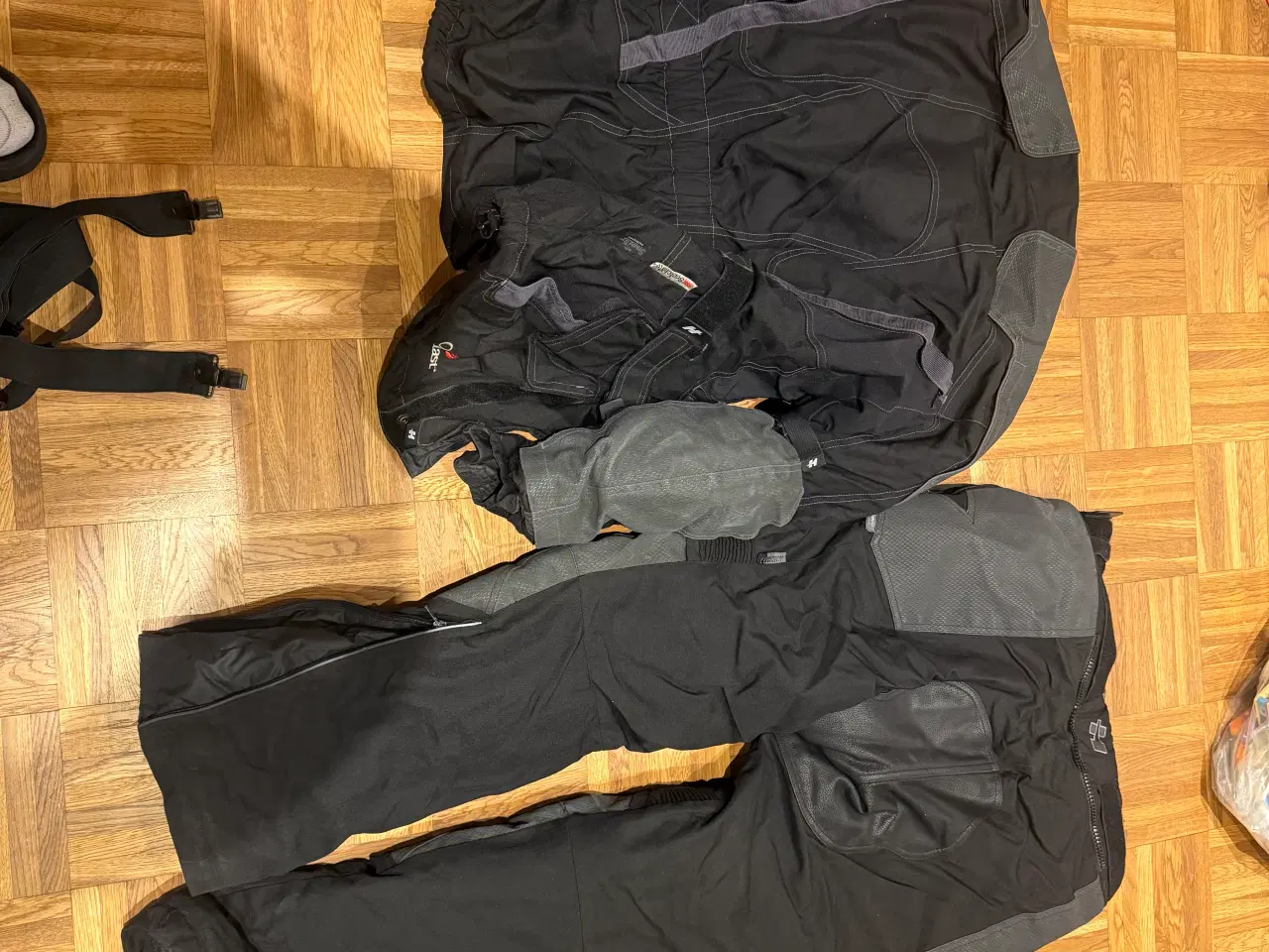 Billede 2 - Lækkert Textil MC sæt fra Held