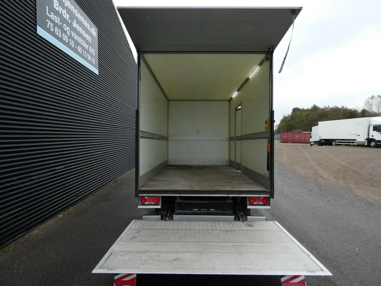 Billede 8 - Iveco Daily 35S16 12m3 2,3 D 156HK Van 8g Aut.
