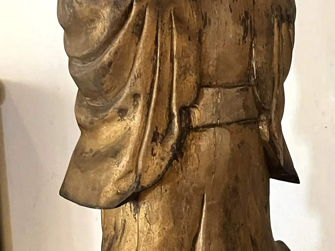 Billede 3 - Kinesisk gl. forgyldt fræfigur "Konfucius"  62 cm.