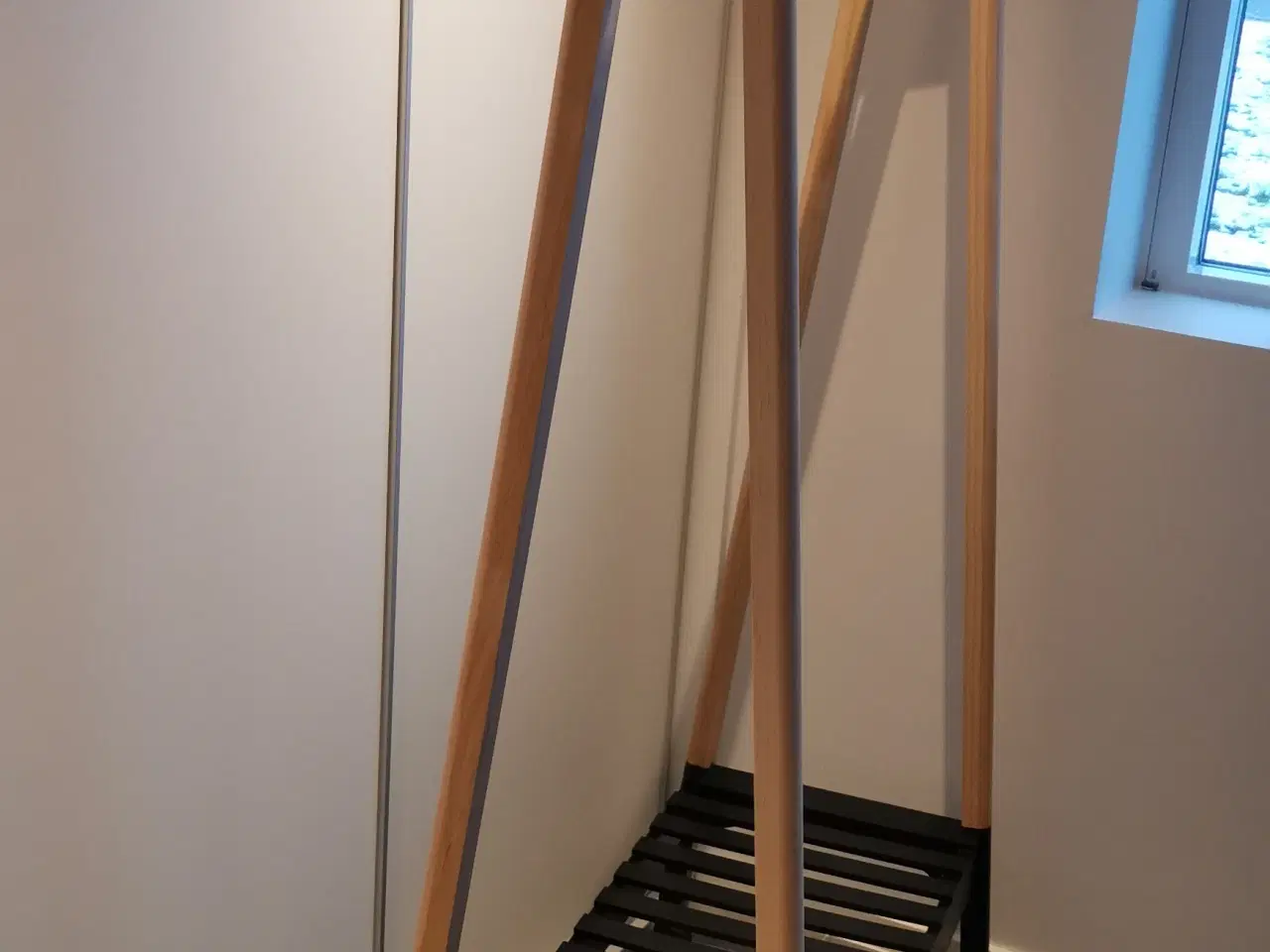 Billede 2 - Tøjstativ til bøjler