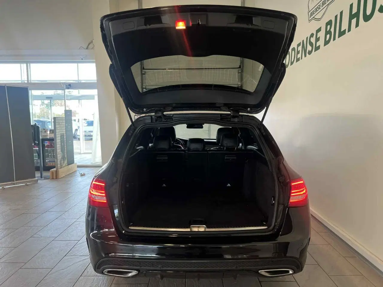 Billede 4 - Mercedes C220 d 2,2 AMG Line stc. aut.