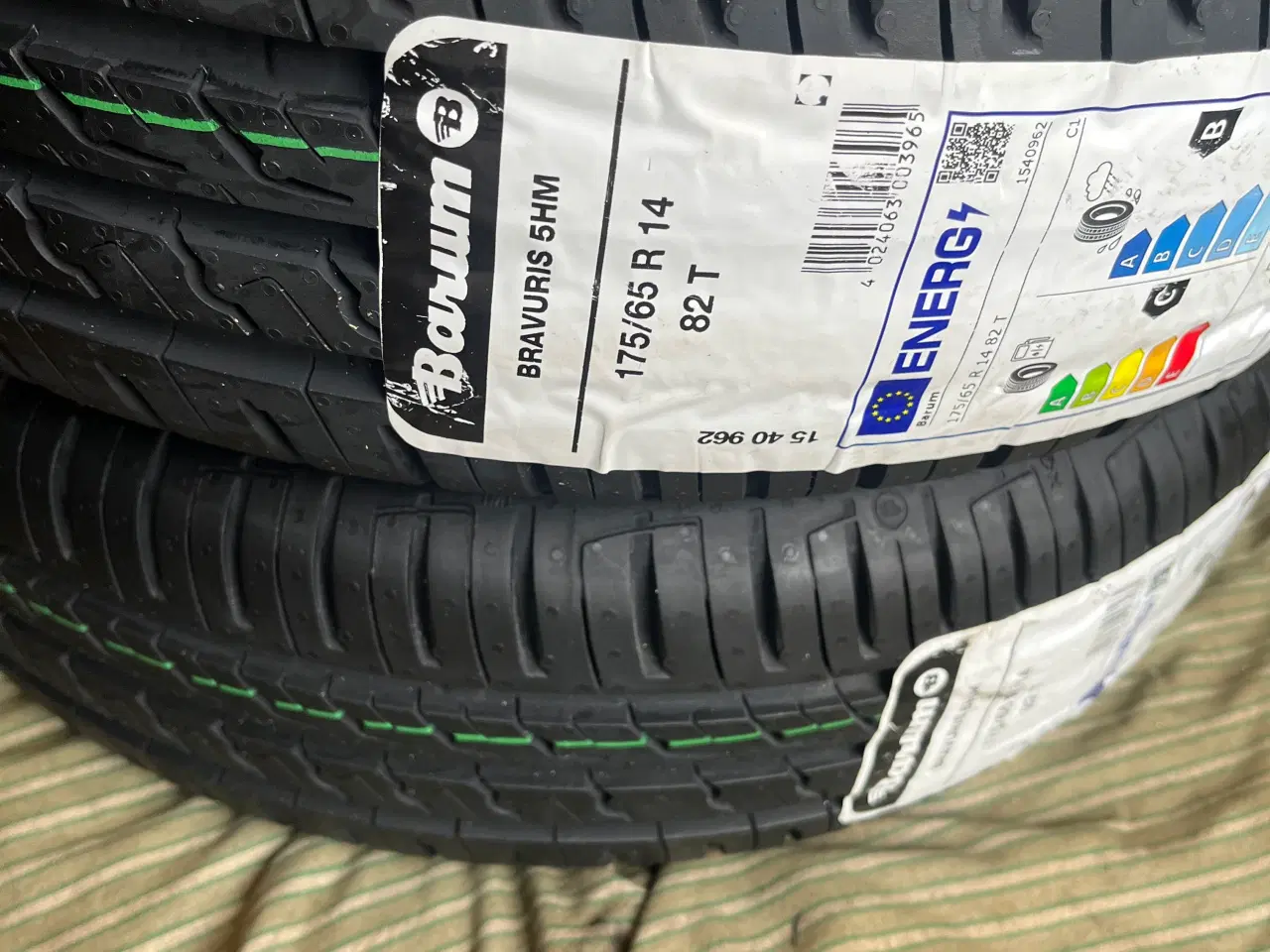 Billede 4 - Nye 175-65-14 Sommerdæk. Barum. 2 stk.