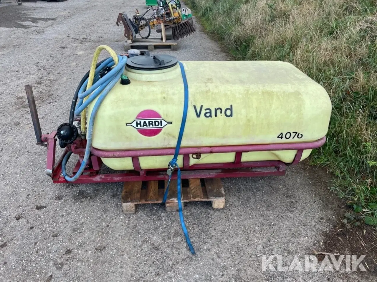Billede 4 - Vandtank med pumpe HARDI
