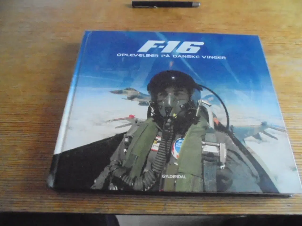 Billede 1 - F-16 – oplevelser på danske vinger – fin stand  