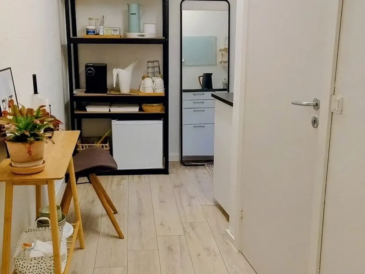 Billede 7 - Nyrenoveret lejemål med central beliggenhed