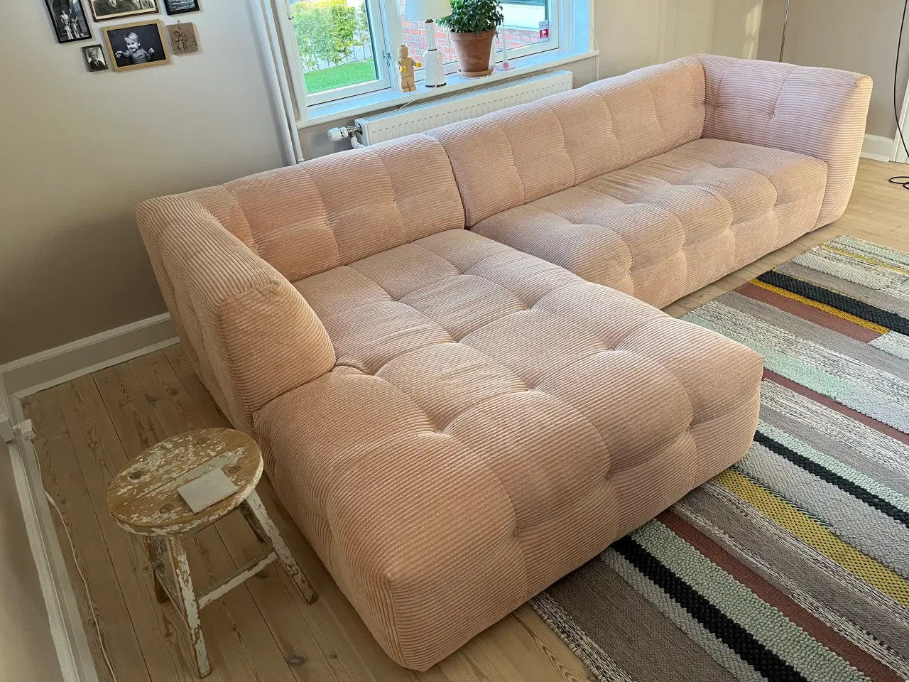 Billede 2 - Lækker sofa med chaiselong